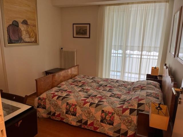 Spacious And Sunny Appartment In Cholargos Athens Exterior photo